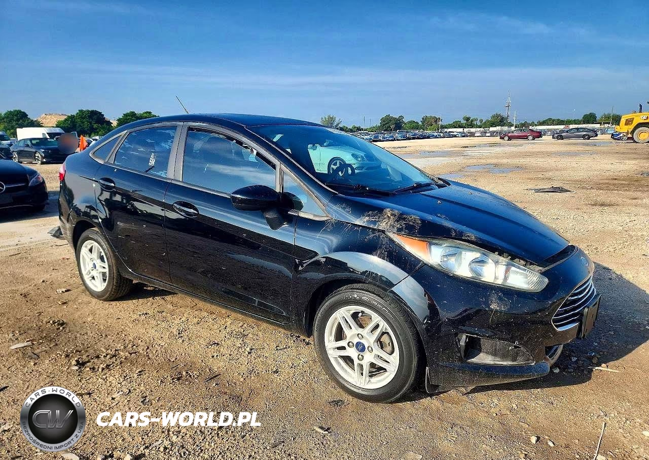 2018 Ford Fiesta Se VIN:3FADP4BJ9JM131779 - 4