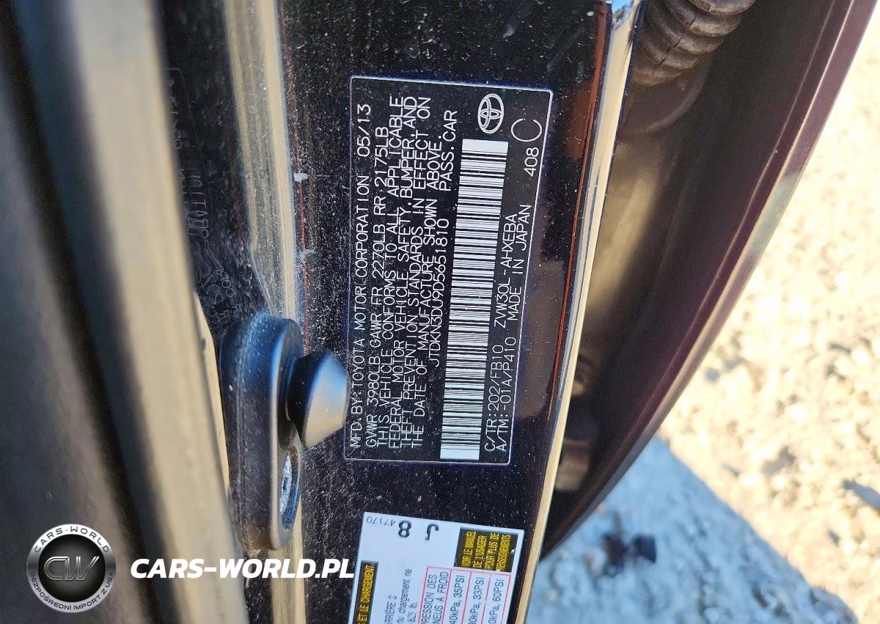 2013 Toyota Prius Two VIN:JTDKN3DU9D5651810 - 12