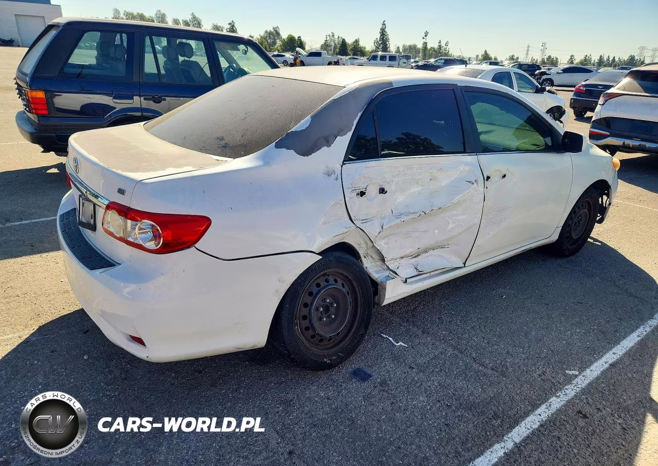 2013 Toyota Corolla Le VIN:5YFBU4EE5DP196621 - 3