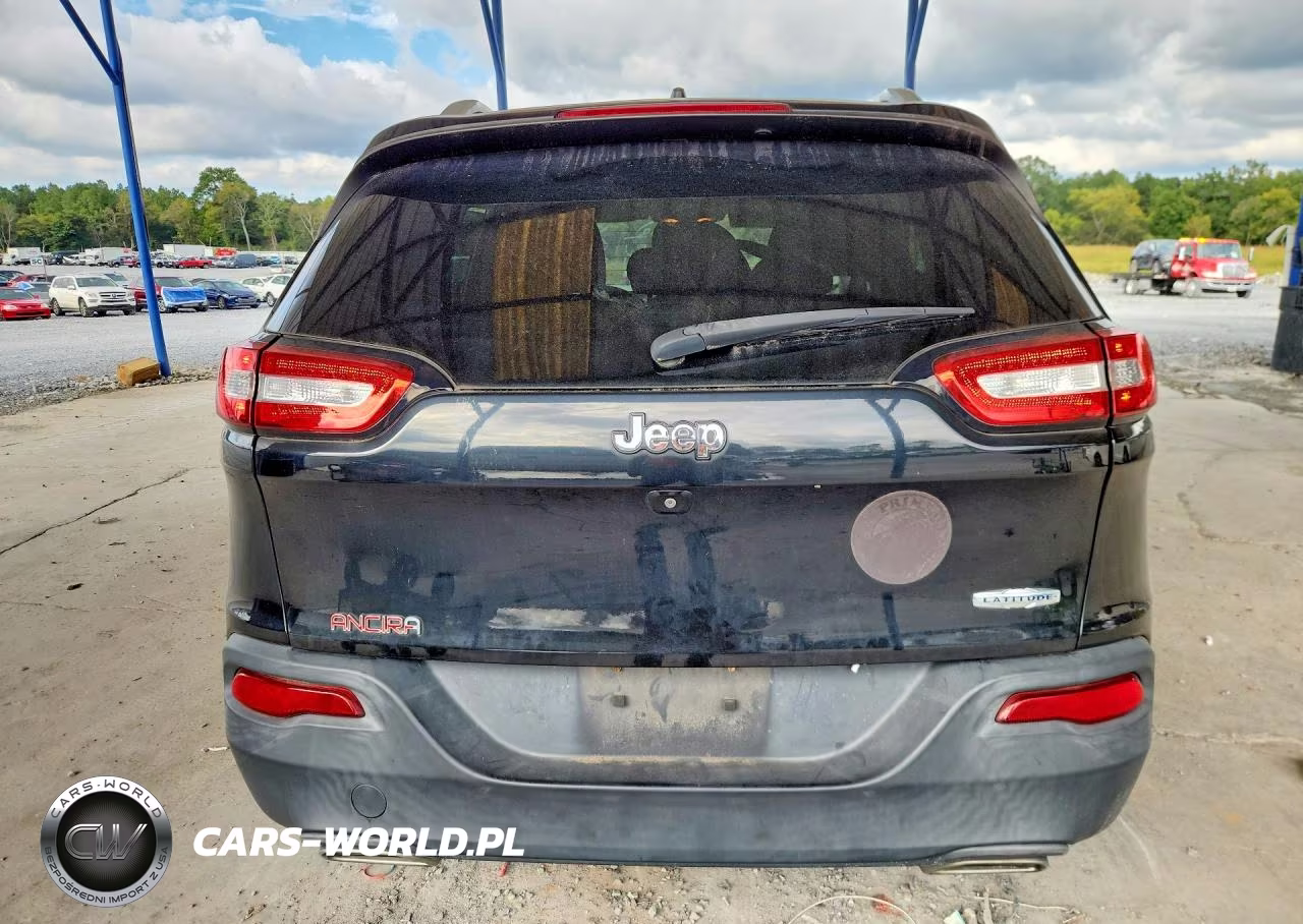 2015 Jeep Cherokee Latitude VIN:1C4PJLCS5FW782067 - 6