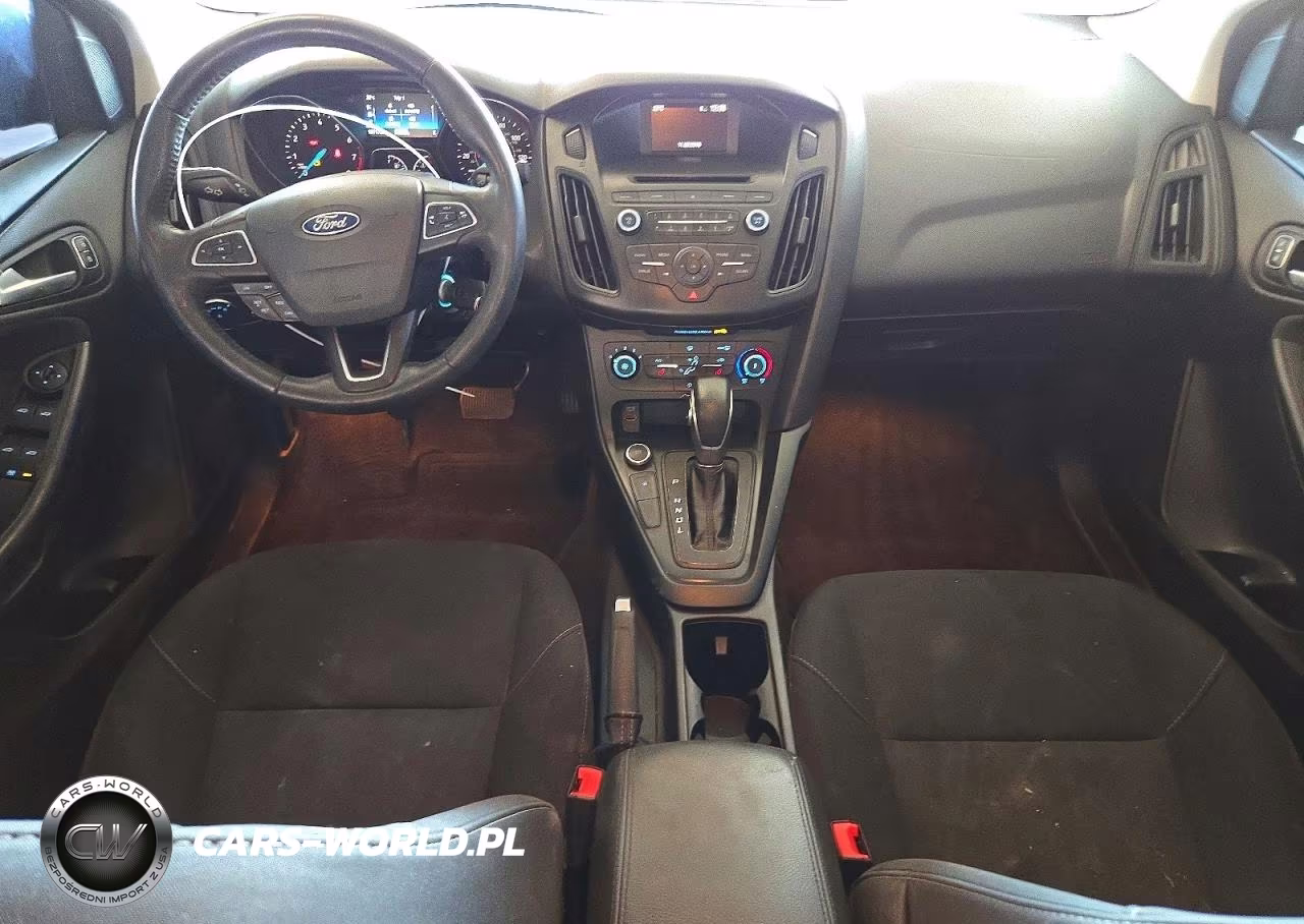 2017 Ford Focus Se VIN:1FADP3F20HL210850 - 8