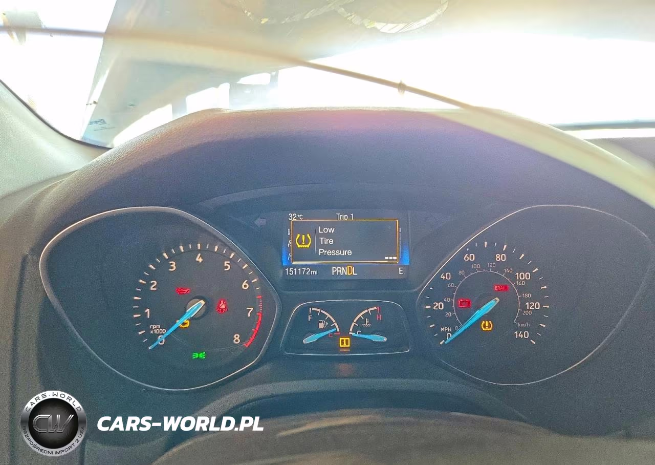 2017 Ford Focus Se VIN:1FADP3F20HL210850 - 9