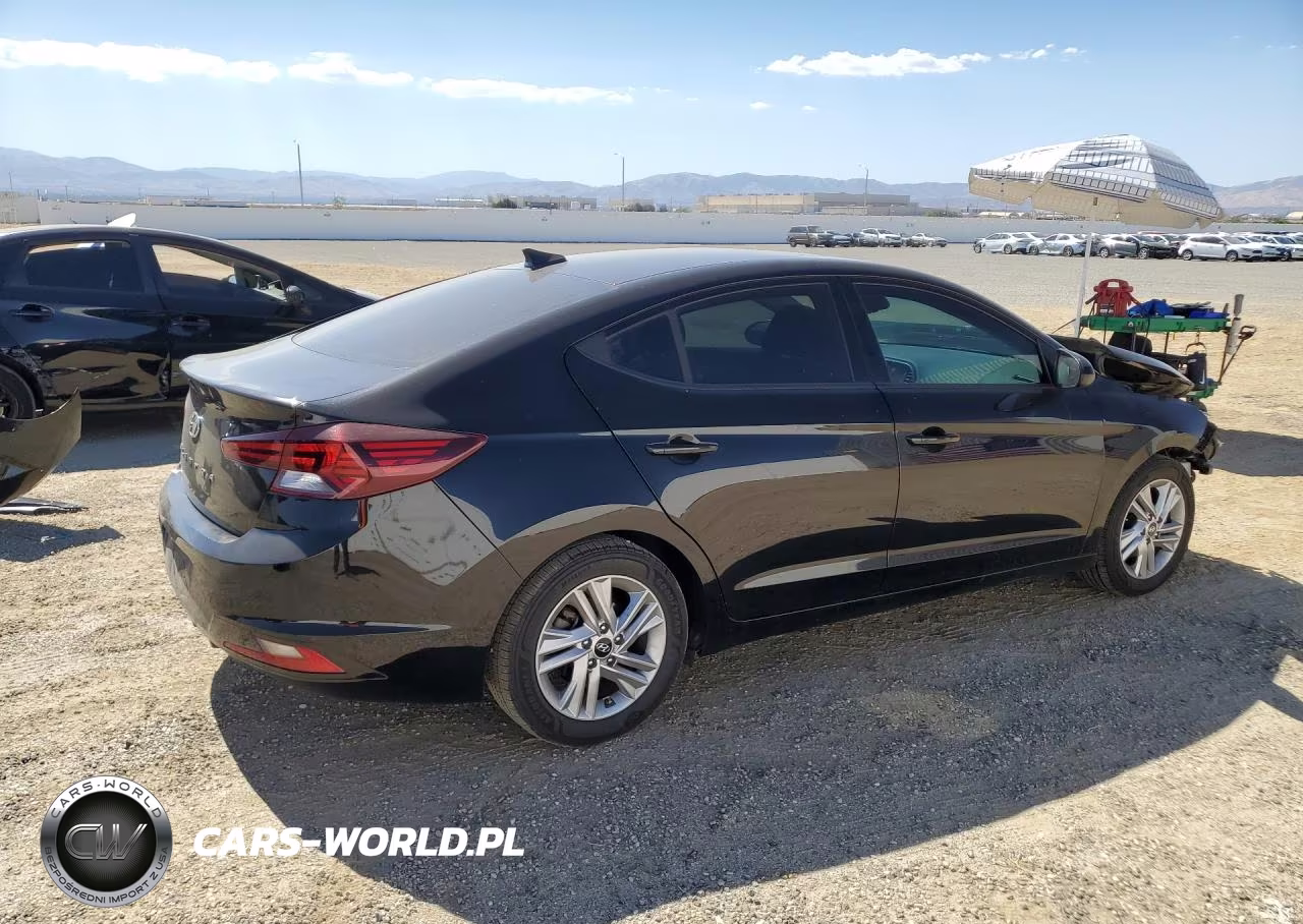 2020 Hyundai Elantra Value Edition VIN:5NPD84LF1LH596678 - 3