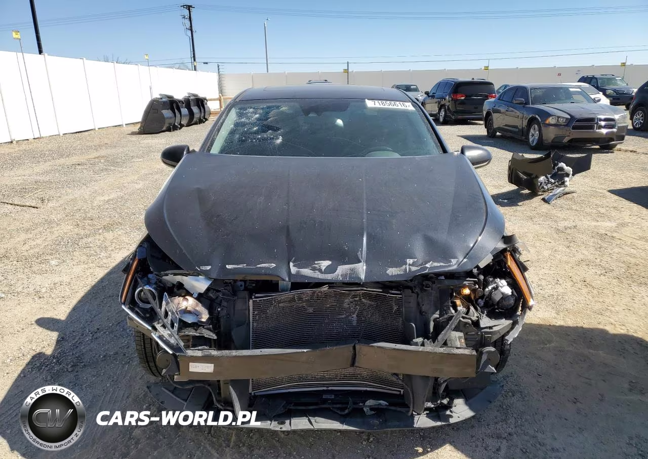 2020 Hyundai Elantra Value Edition VIN:5NPD84LF1LH596678 - 5