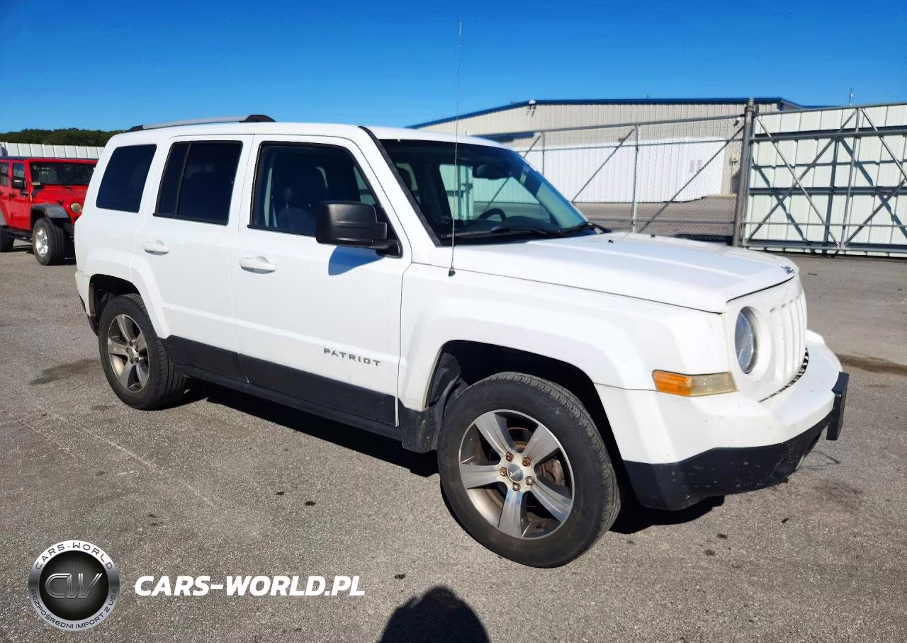 2016 Jeep Patriot Latitude VIN:1C4NJRFB4GD724891 - 4