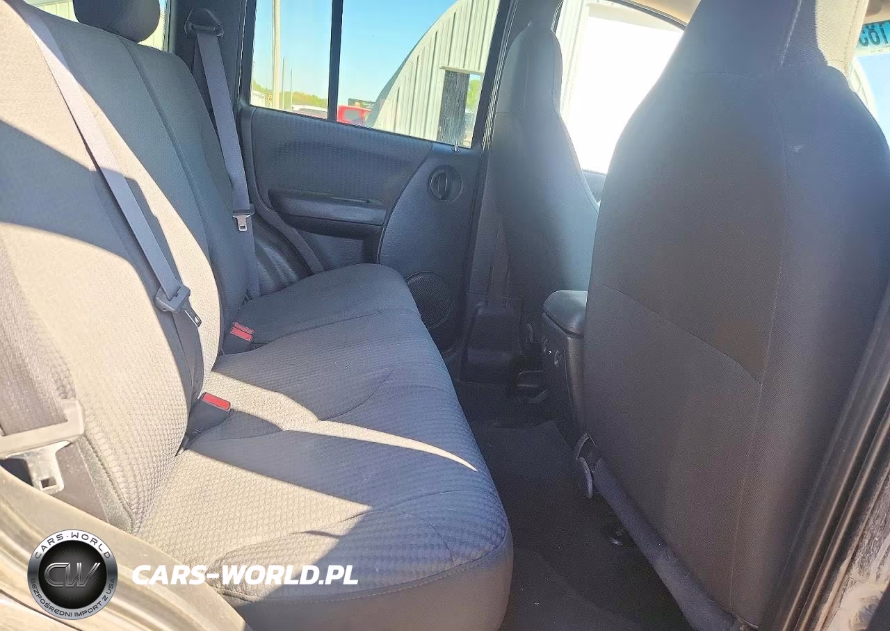 2002 Jeep Liberty Sport VIN:1J4GL48K62W136730 - 10