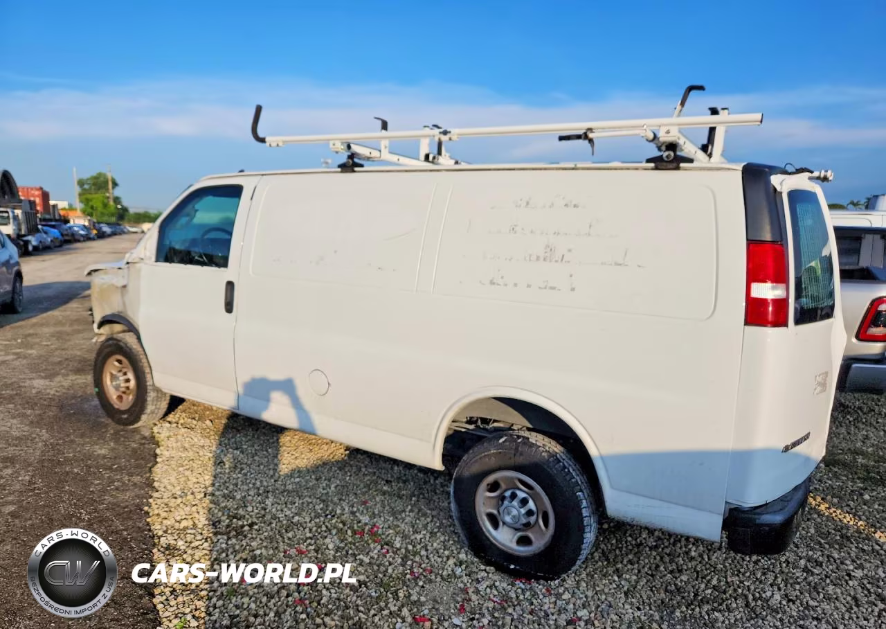 2021 Chevrolet Express G2500 VIN:1GCWGAFP5M1303789 - 2