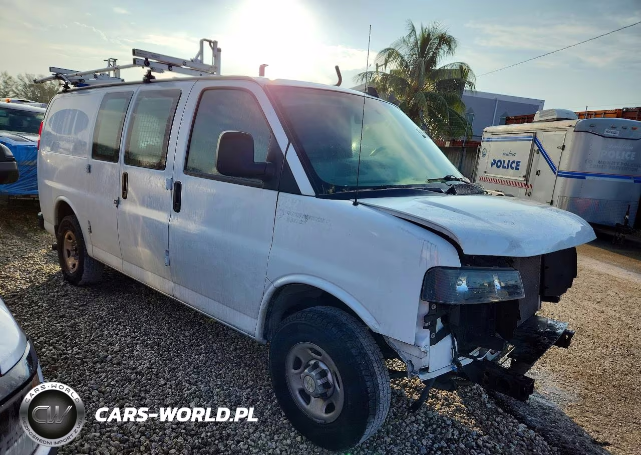 2021 Chevrolet Express G2500 VIN:1GCWGAFP5M1303789 - 4