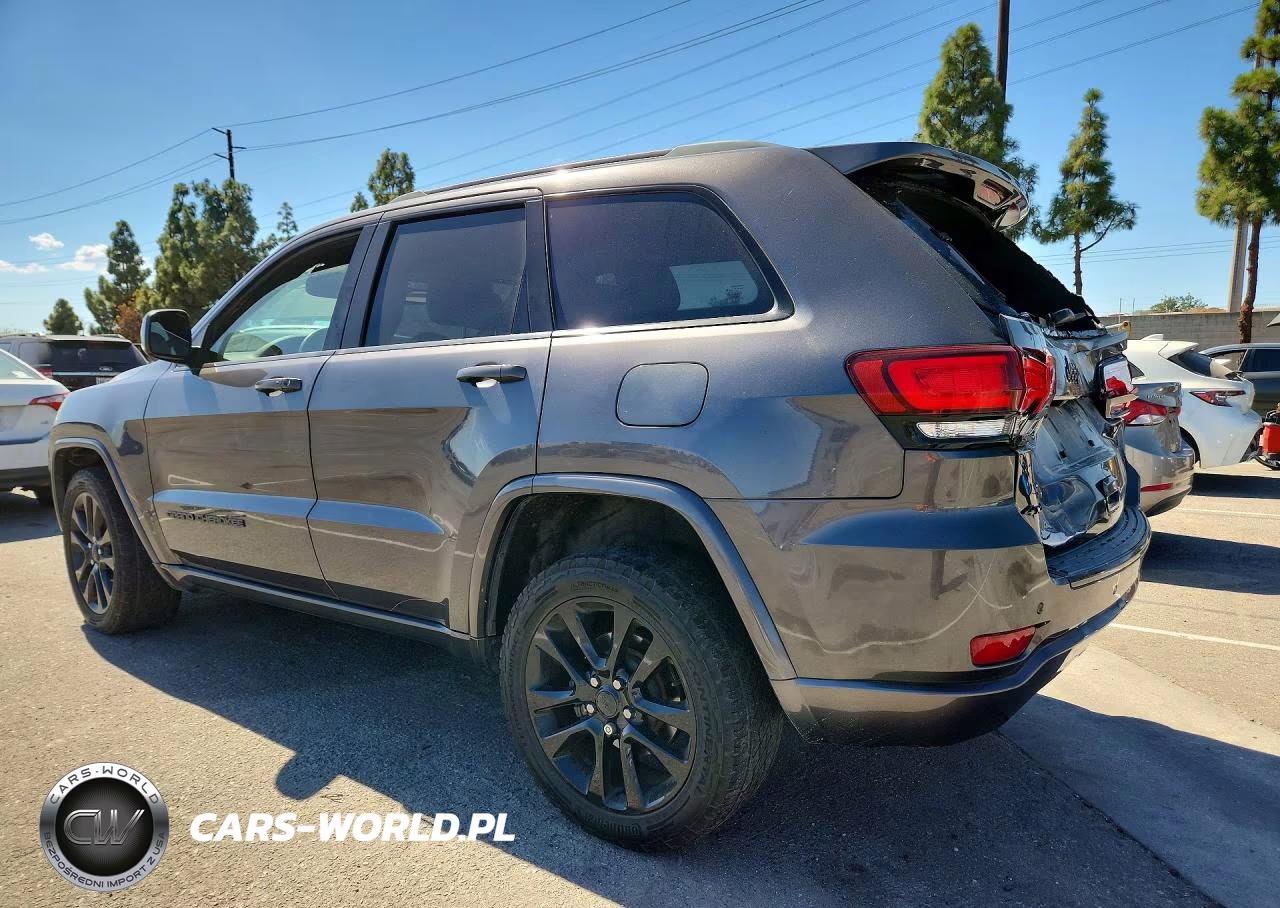 2018 Jeep Grand Cherokee Laredo VIN:1C4RJFAG5JC123098 - 2
