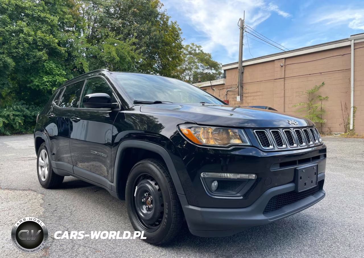 2018 Jeep Compass Latitude VIN:3C4NJCBB0JT228748 - 1