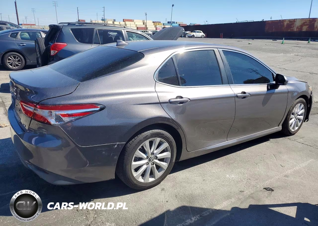 2019 Toyota Camry Le VIN:4T1B11HK4KU803970 - 3