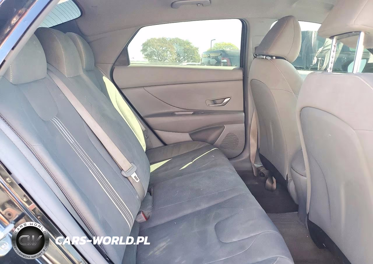 2022 Hyundai Elantra Sel VIN:KMHLM4AGXNU241676 - 10