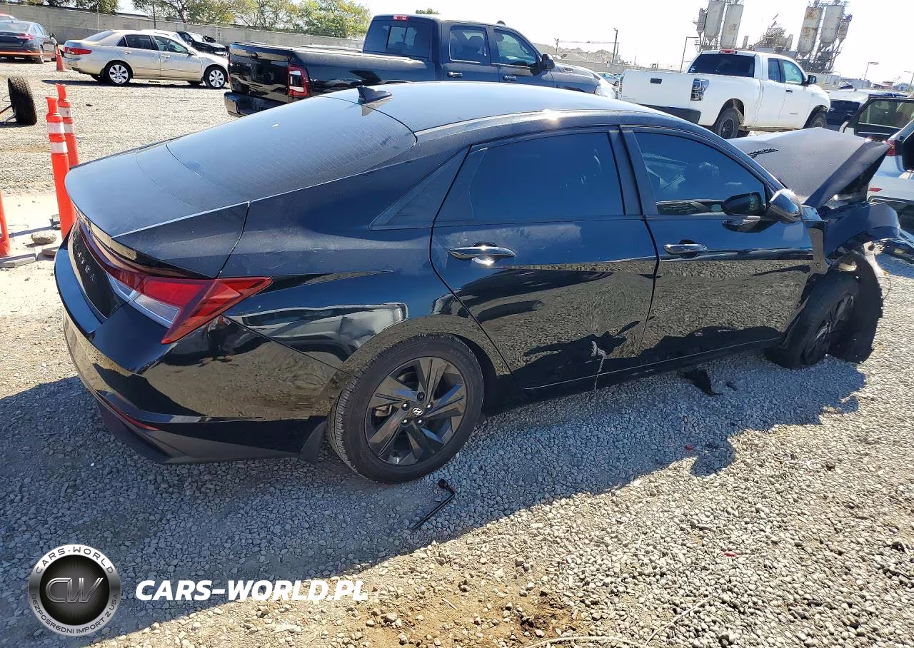 2022 Hyundai Elantra Sel VIN:KMHLM4AGXNU241676 - 3