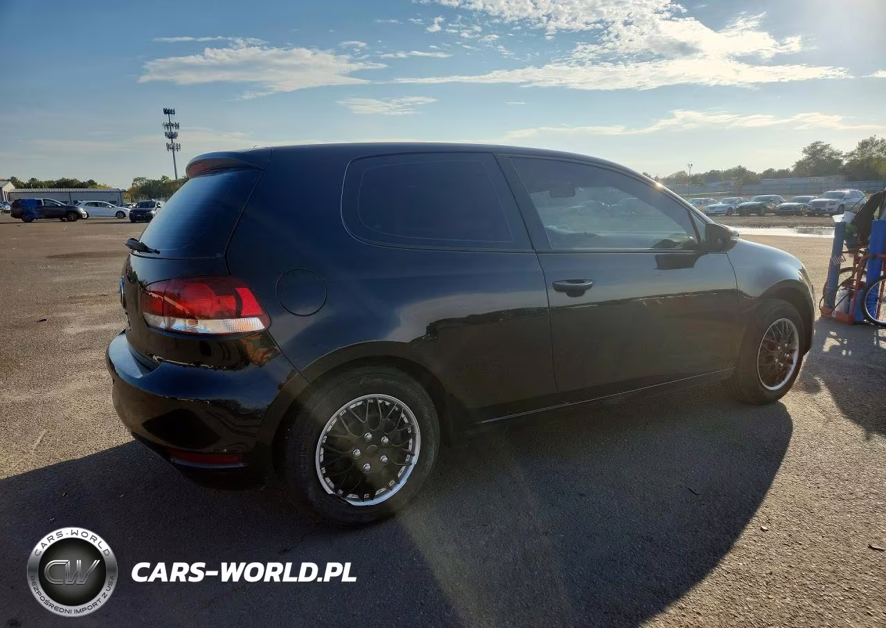 2010 Volkswagen Golf VIN:WVWBB7AJ3AW364852 - 3