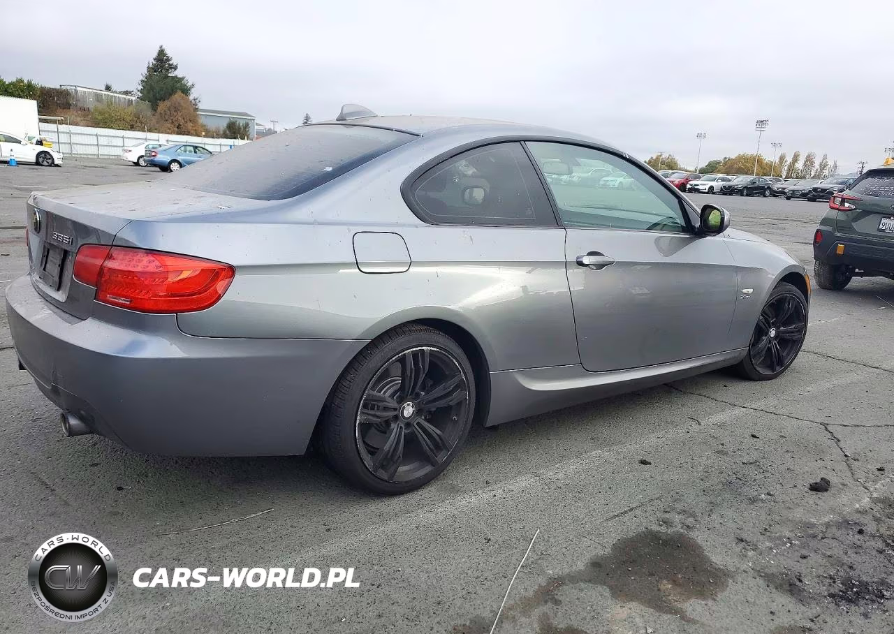 2011 BMW 335 Xi VIN:WBAKF9C58BE261639 - 3