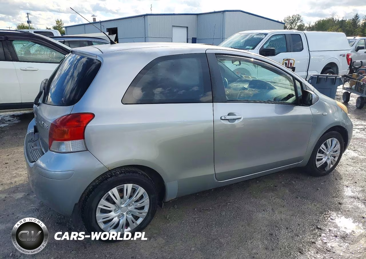 2010 Toyota Yaris Base VIN:JTDJT4K31A5282311 - 3
