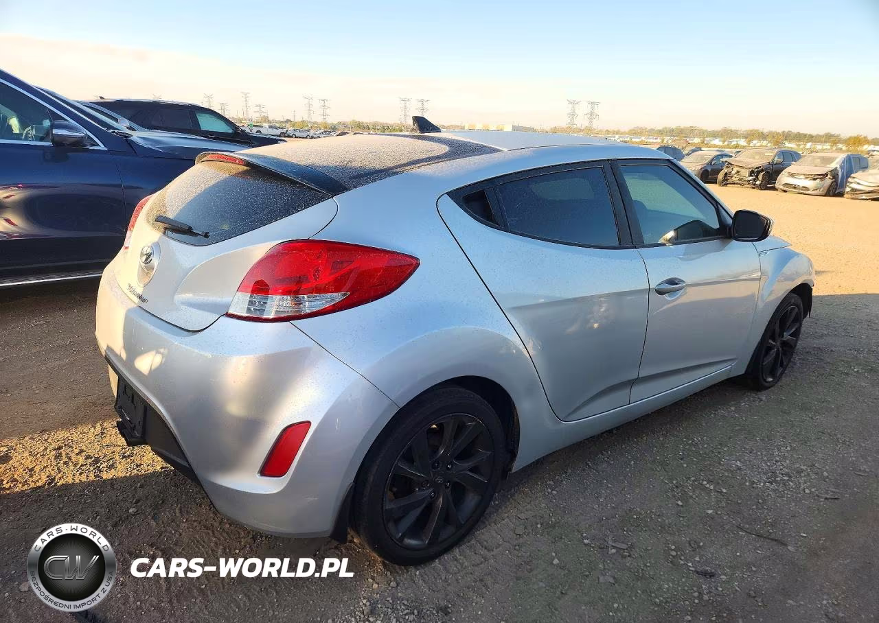 2017 Hyundai Veloster Base VIN:KMHTC6AD1HU304916 - 3