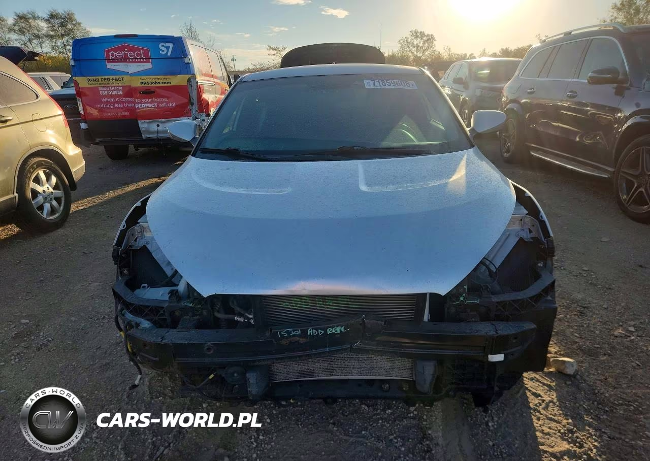 2017 Hyundai Veloster Base VIN:KMHTC6AD1HU304916 - 5