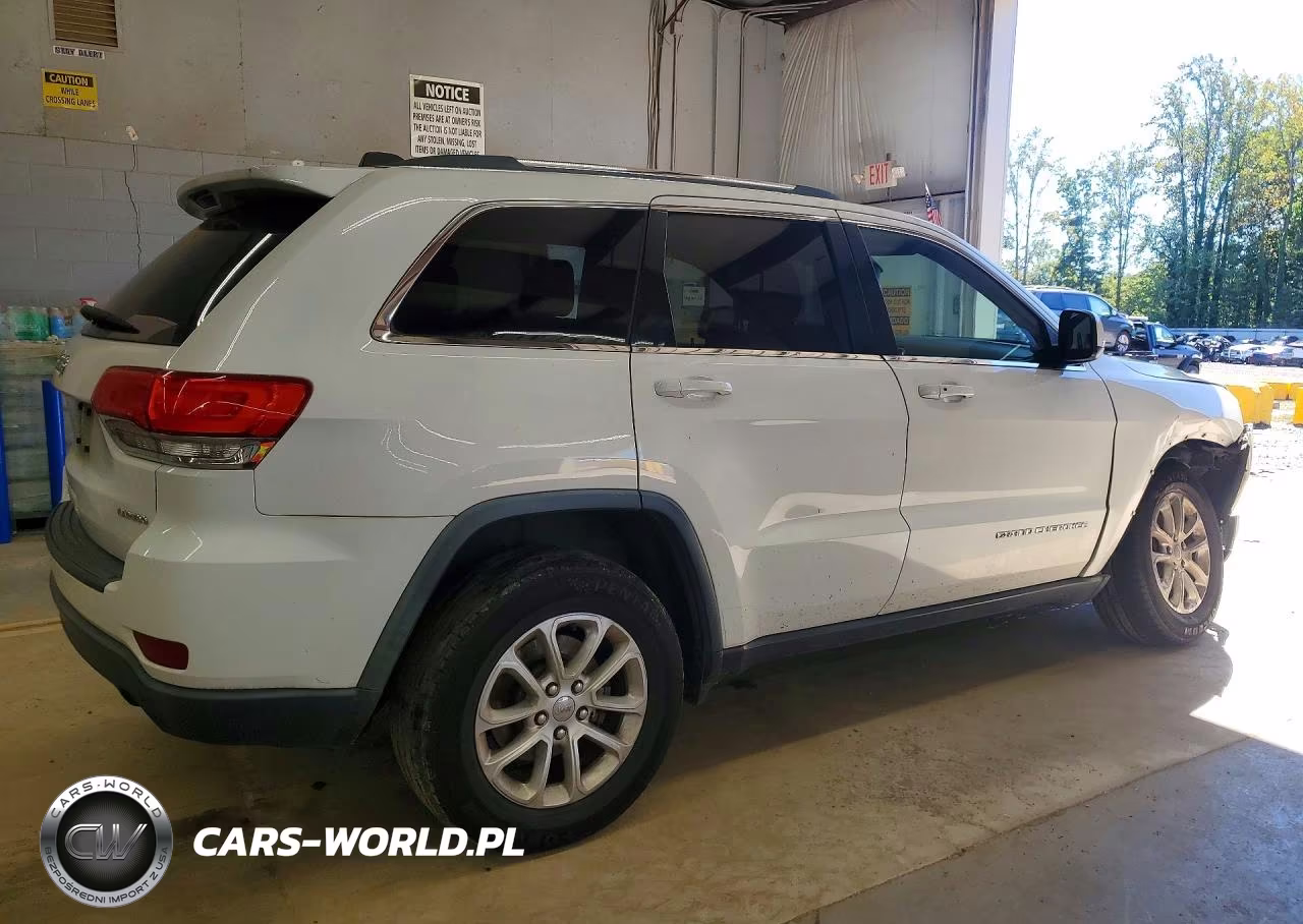 2014 Jeep Grand Cherokee Laredo VIN:1C4RJEAG8EC145290 - 3