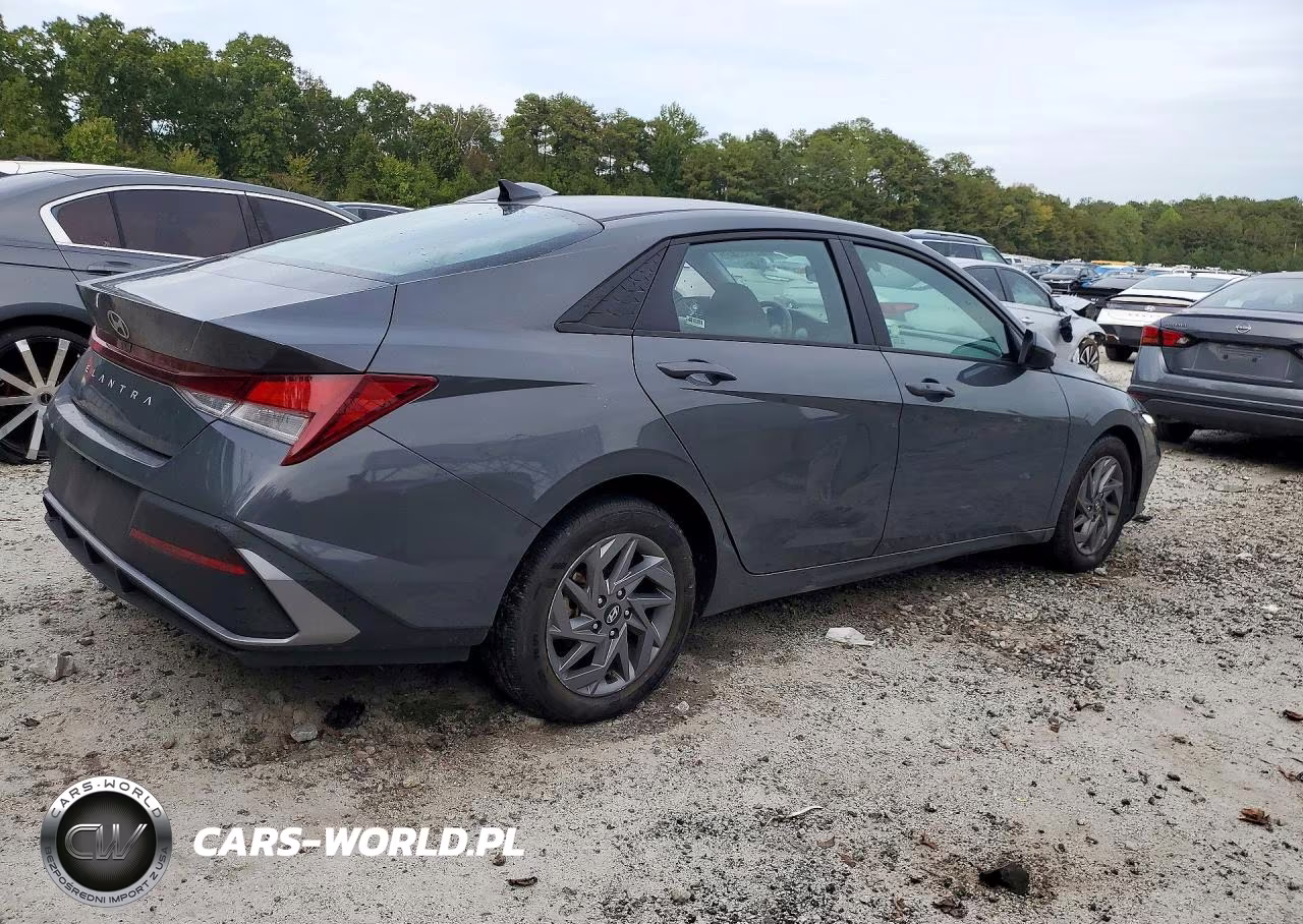 2024 Hyundai Elantra Sel VIN:KMHLM4DG3RU639748 - 3