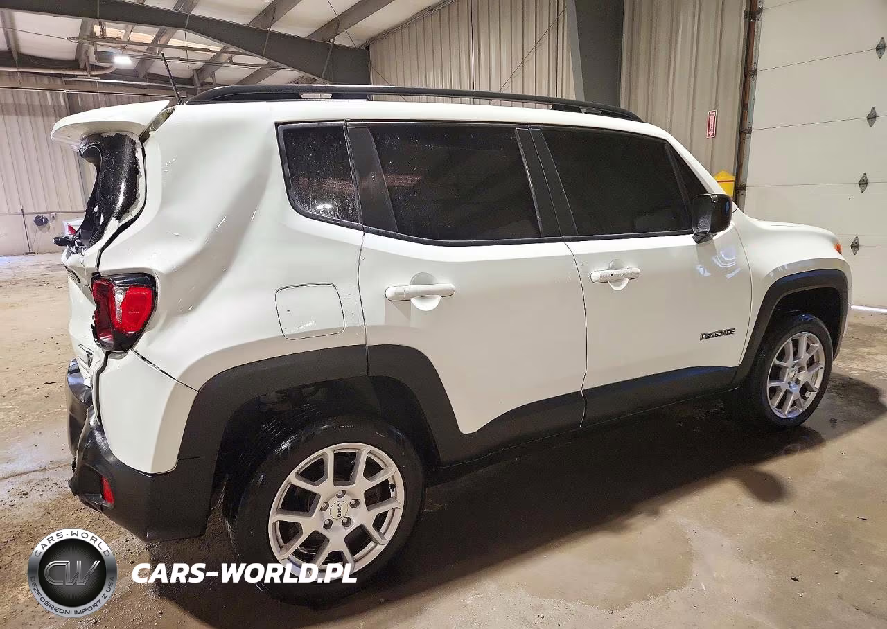 2022 Jeep Renegade Latitude VIN:ZACNJDB16NPN61236 - 3