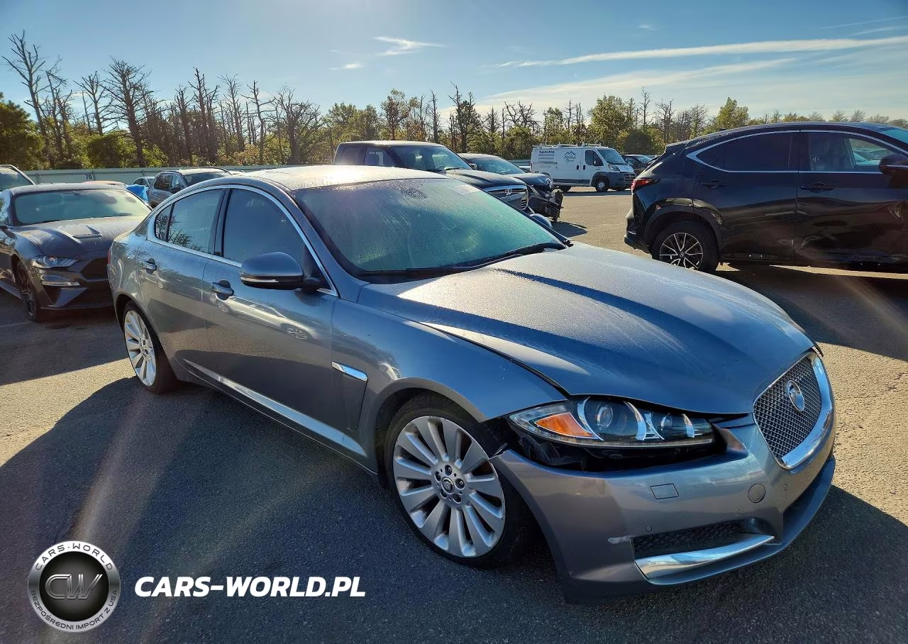 2013 Jaguar Xf VIN:SAJWA0E77D8S65584 - 4