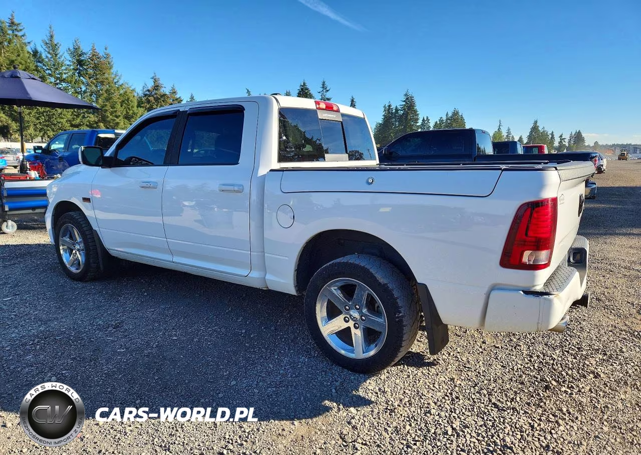2016 Ram 1500 Sport VIN:1C6RR7MT9GS211231 - 2