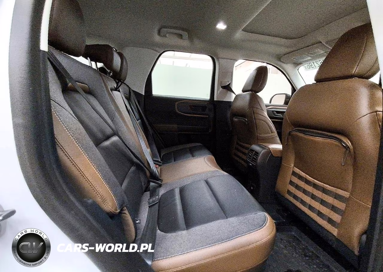 2021 Ford Bronco Sport Outer Banks VIN:3FMCR9C65MRA04800 - 11