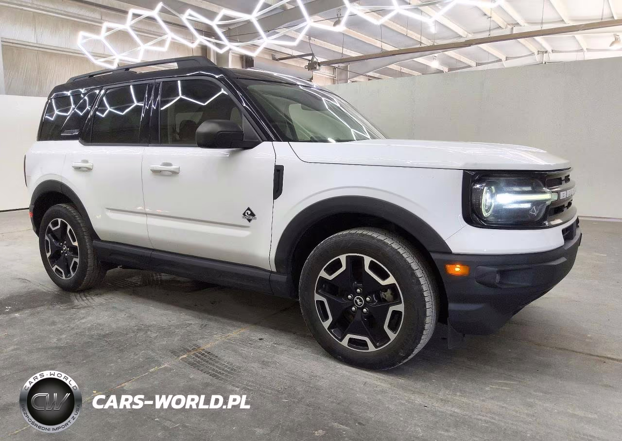 2021 Ford Bronco Sport Outer Banks VIN:3FMCR9C65MRA04800 - 4