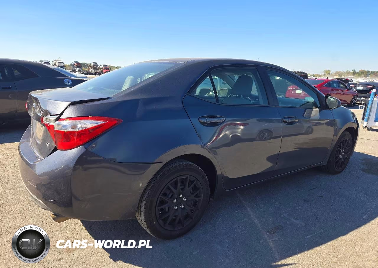 2016 Toyota Corolla Le VIN:5YFBURHE8GP516611 - 3