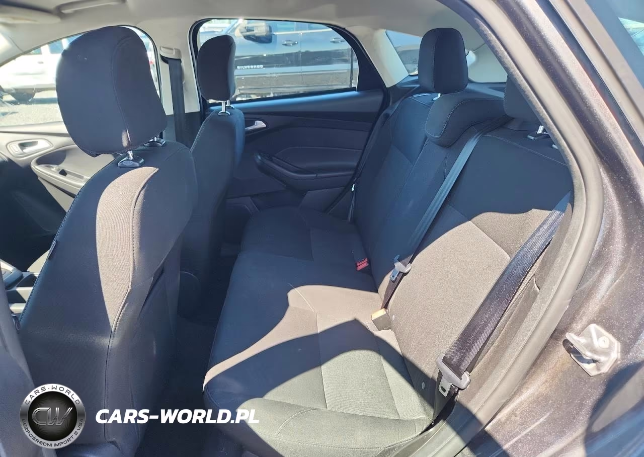 2017 Ford Focus 4D Se Se VIN:1FADP3K29HL340034 - 10