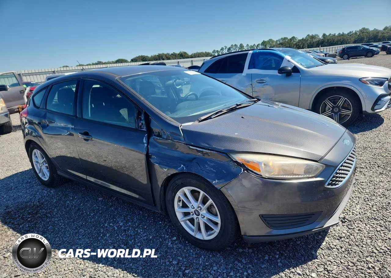 2017 Ford Focus 4D Se Se VIN:1FADP3K29HL340034 - 4