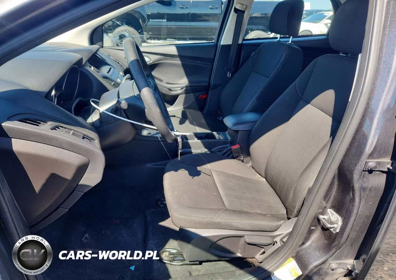 2017 Ford Focus 4D Se Se VIN:1FADP3K29HL340034 - 7