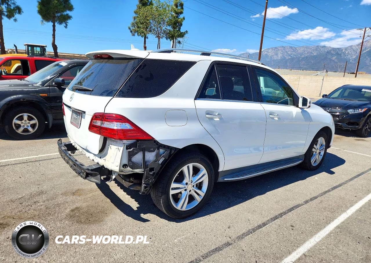 2015 Mercedes-Benz Ml 350 VIN:4JGDA5JB2FA560886 - 3