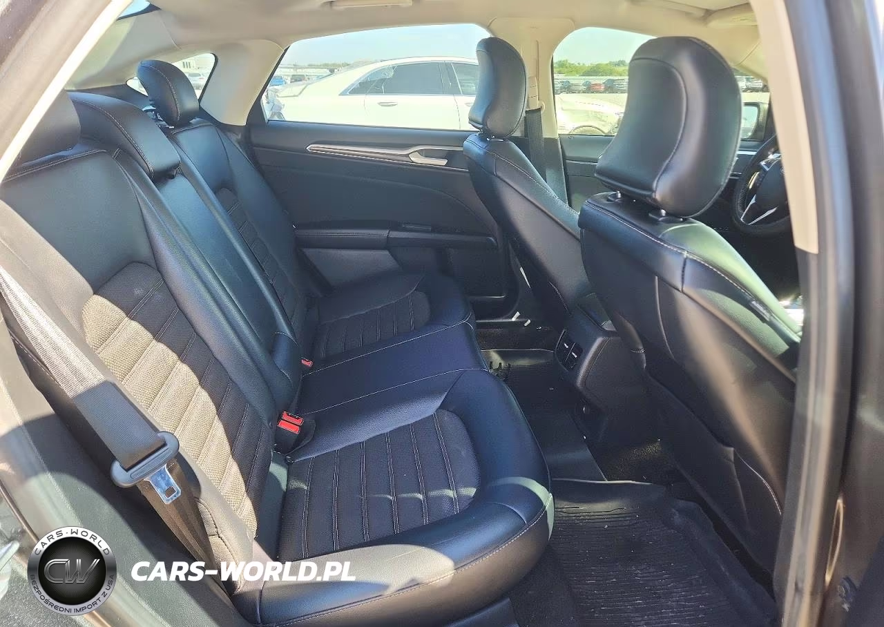 2017 Ford Fusion 4D Se Se VIN:3FA6P0H71HR397758 - 10