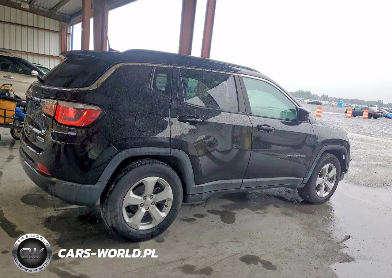 2019 Jeep Compass Latitude VIN:3C4NJCBB0KT646583 - 3