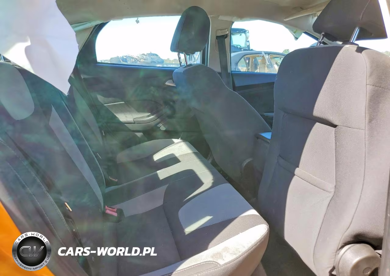 2012 Ford Focus Se VIN:1FAHP3F23CL399410 - 10
