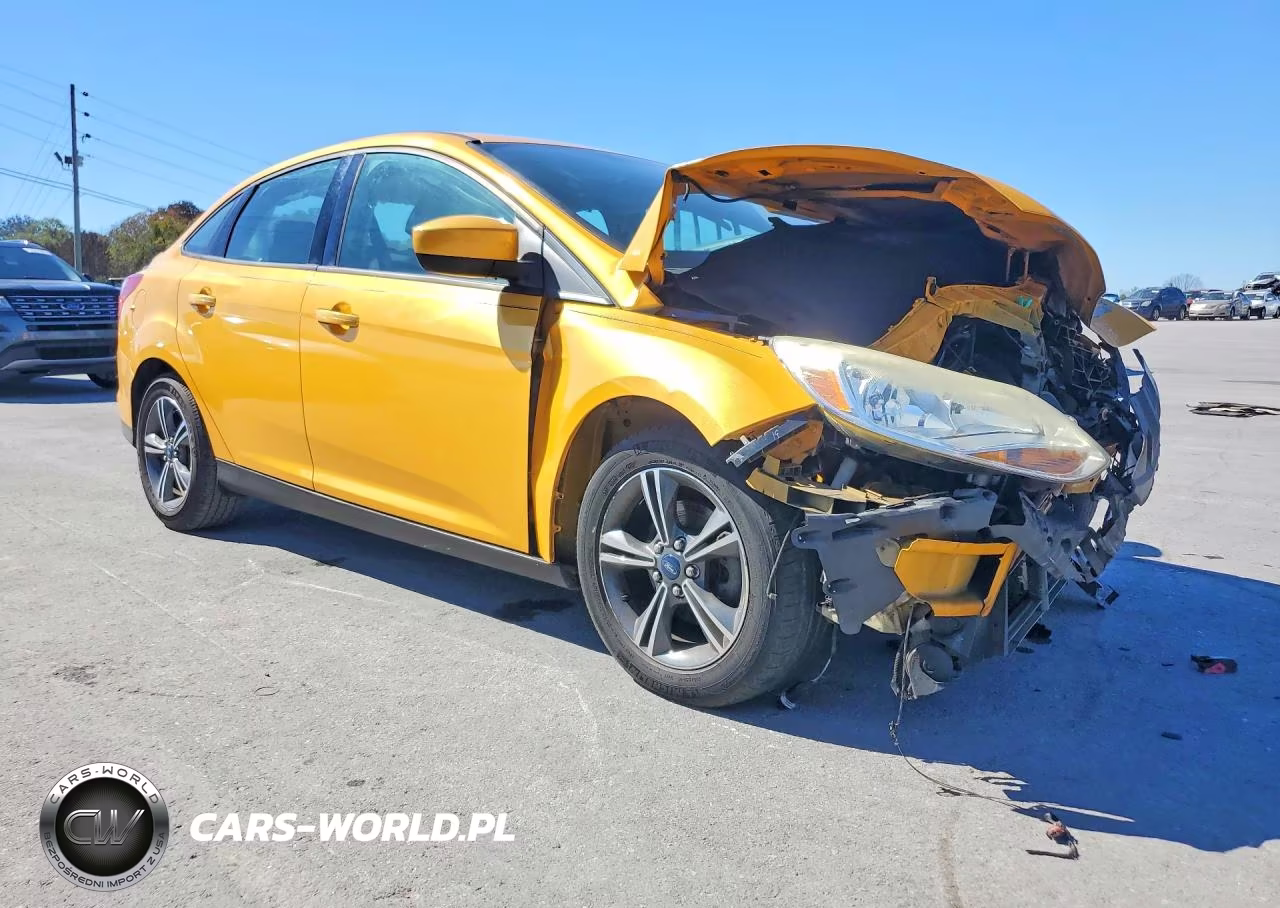 2012 Ford Focus Se VIN:1FAHP3F23CL399410 - 4