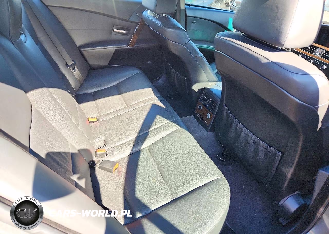 2006 BMW 530 Xi VIN:WBANF73596CU19022 - 10