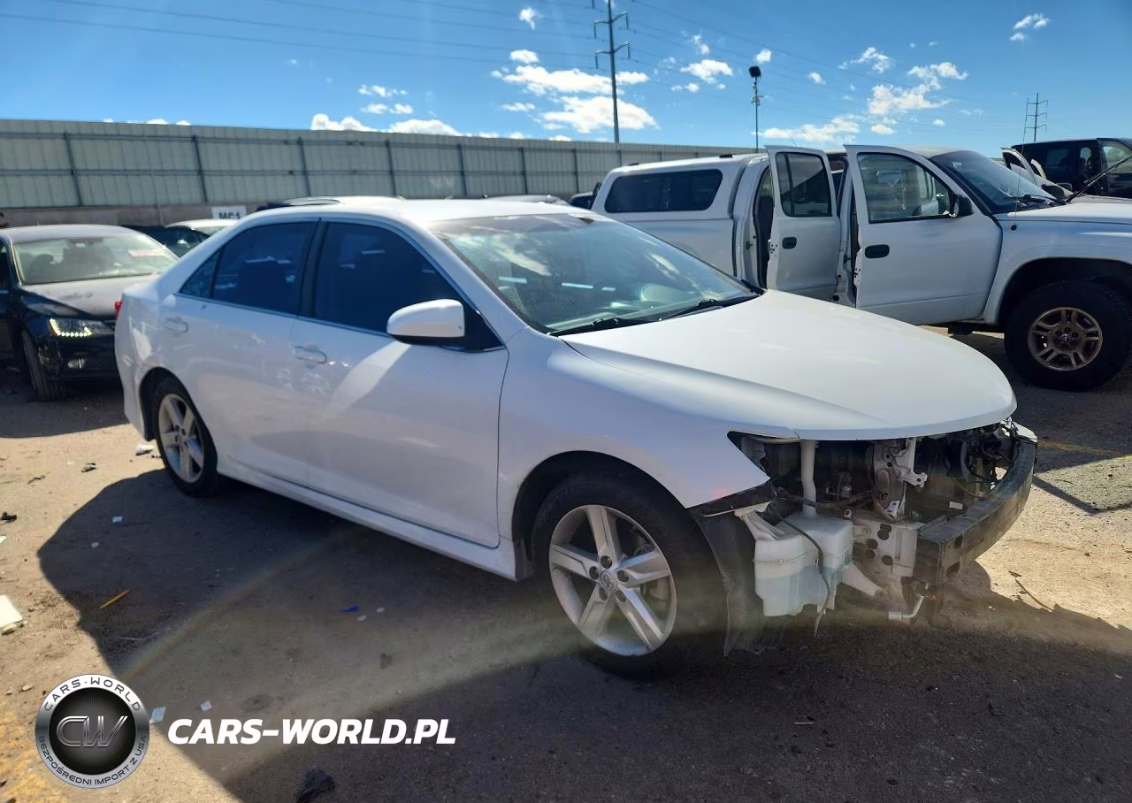2014 Toyota Camry Se VIN:4T1BF1FK2EU772730 - 4