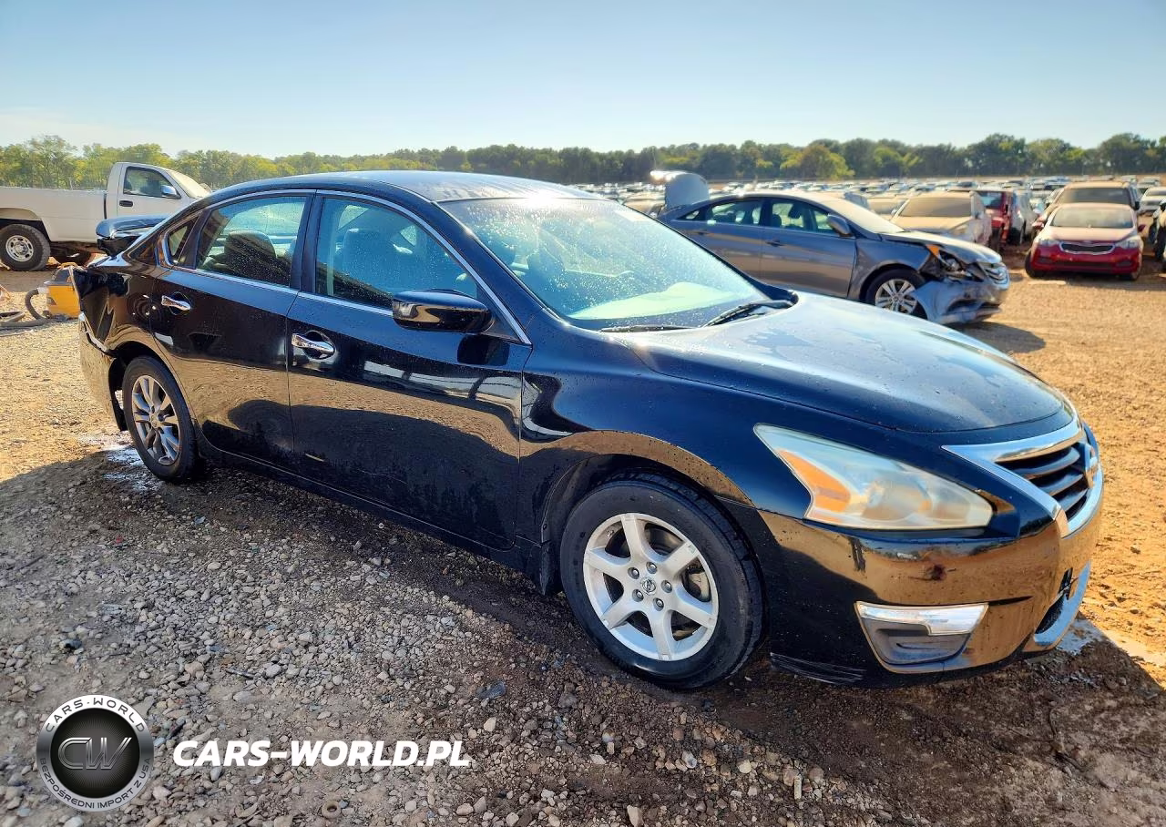 2015 Nissan Altima 2.5 S VIN:1N4AL3AP1FN915918 - 4