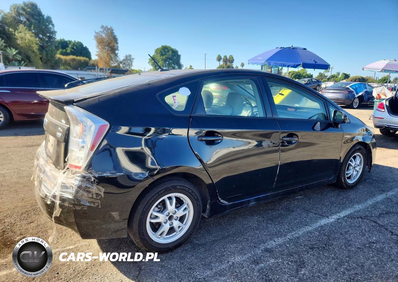 2011 Toyota Prius Two VIN:JTDKN3DU8B1479340 - 3
