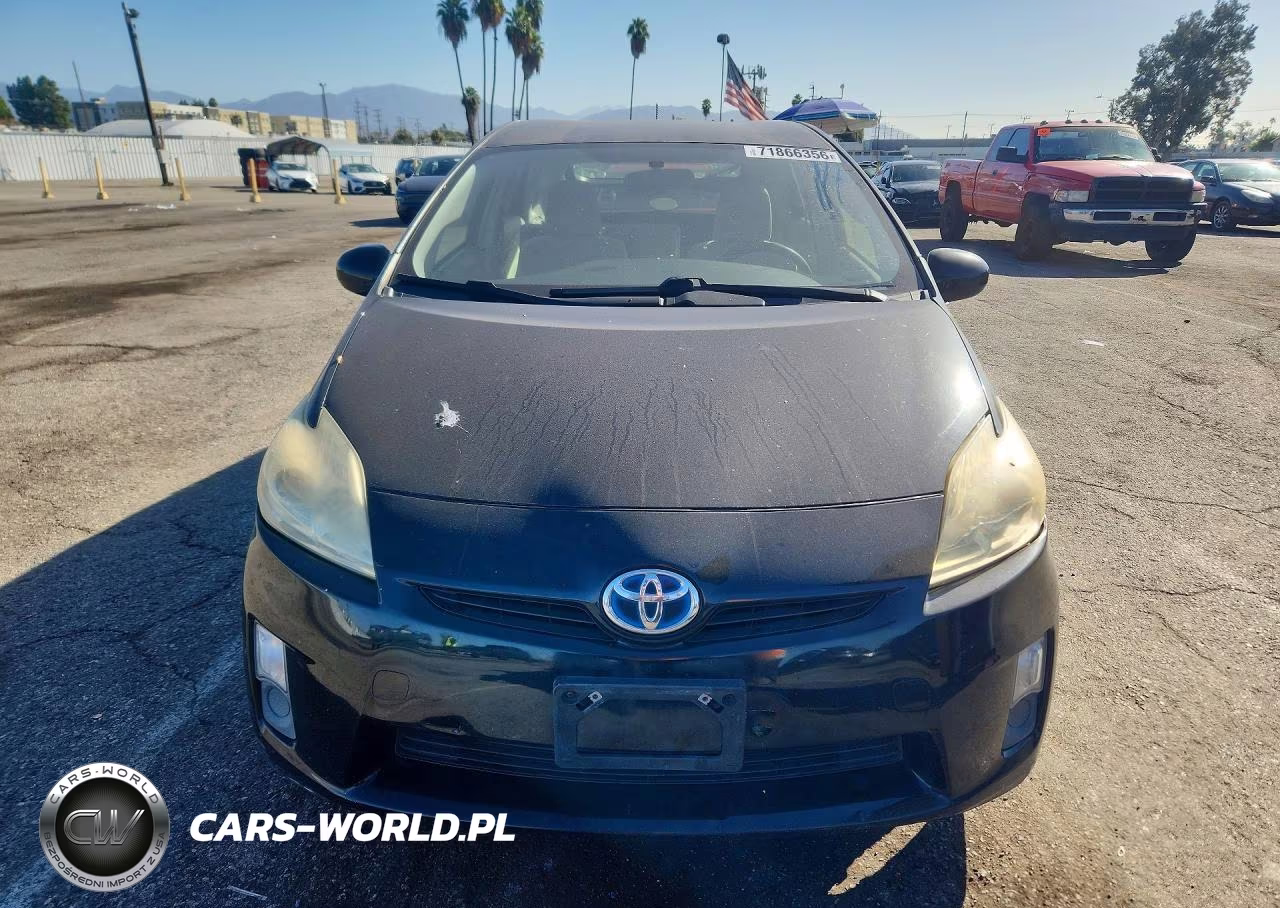 2011 Toyota Prius Two VIN:JTDKN3DU8B1479340 - 5