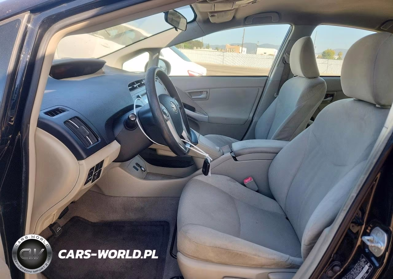 2011 Toyota Prius Two VIN:JTDKN3DU8B1479340 - 7