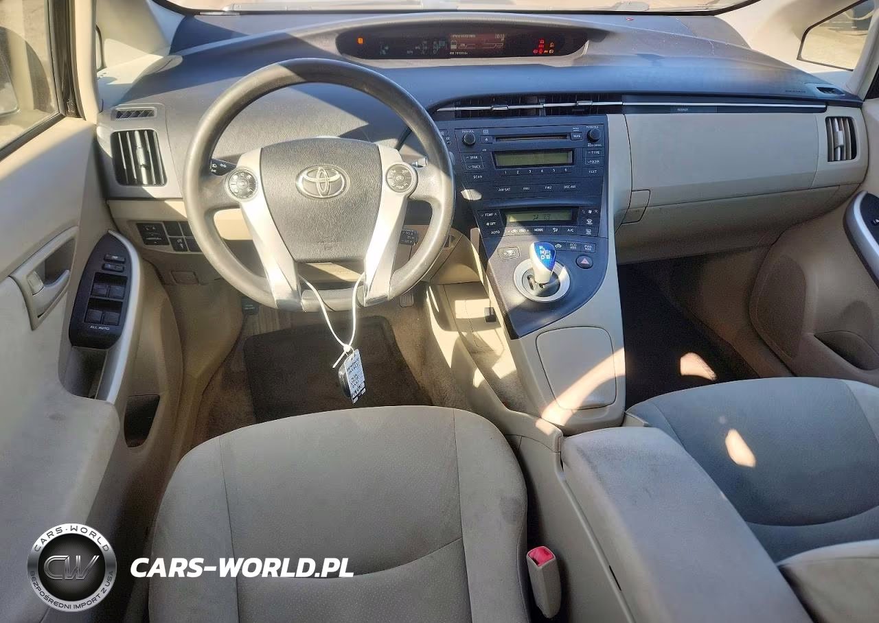 2011 Toyota Prius Two VIN:JTDKN3DU8B1479340 - 8