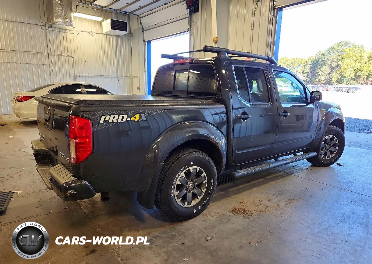 2015 Nissan Frontier Pro-4X VIN:1N6AD0EV4FN703980 - 3