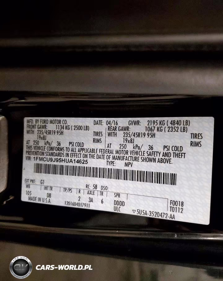 2017 Ford Escape Titanium VIN:1FMCU9J95HUA14625 - 13