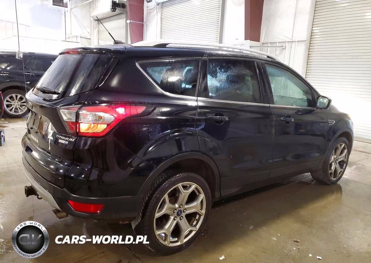 2017 Ford Escape Titanium VIN:1FMCU9J95HUA14625 - 3