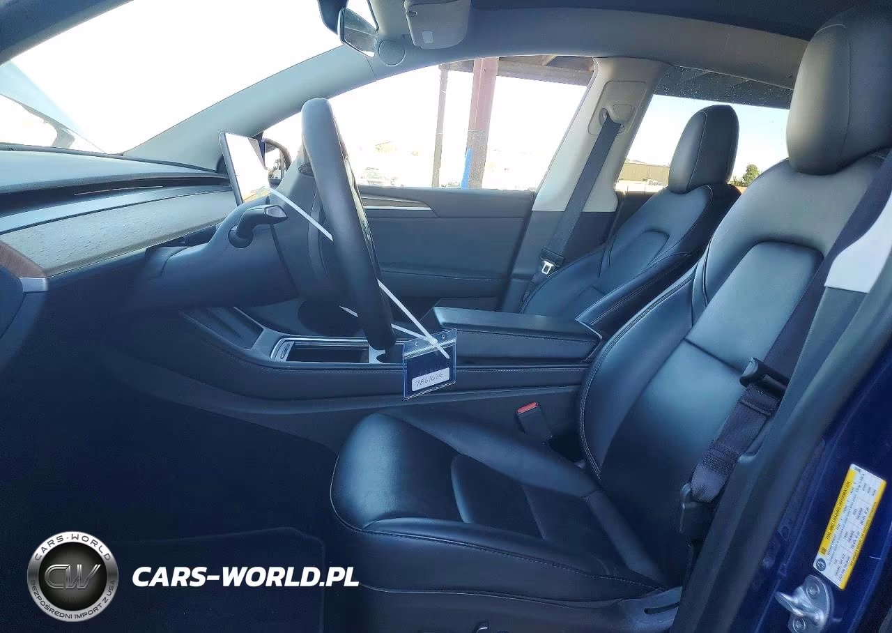 2023 Tesla Model Y VIN:7SAYGDEE8PF594586 - 7