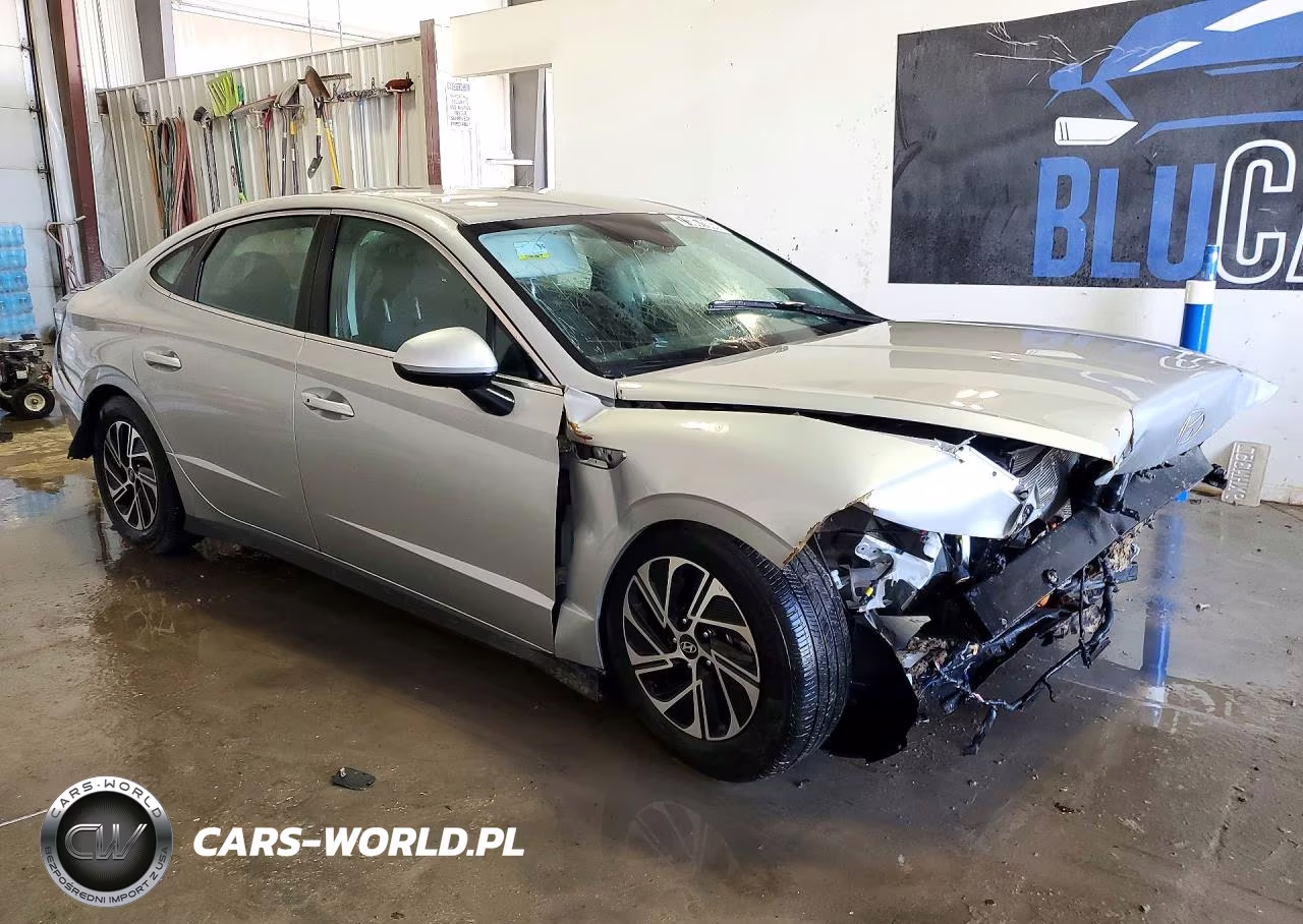 2026 Hyundai Sonata Hybrid Blue VIN:KMHL24JJ8TA158599 - 4